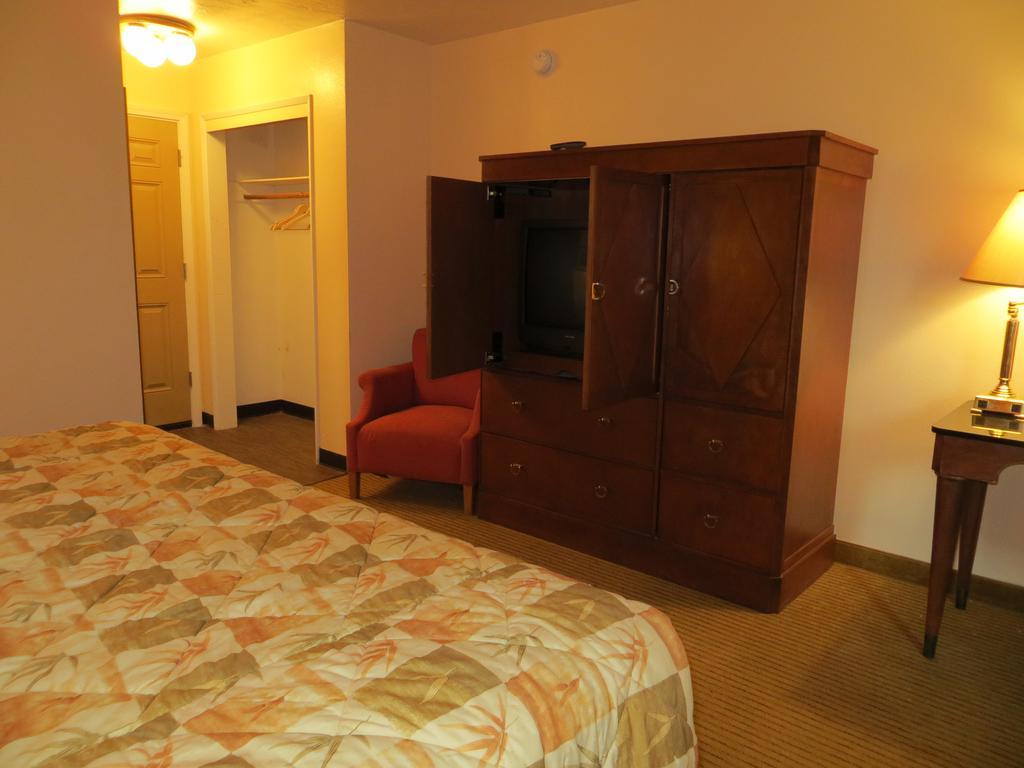 Cameo Motel - Portland Room photo